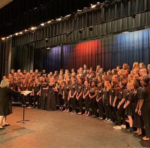 8th Grade Chorus Performs with PCHS Chorus 