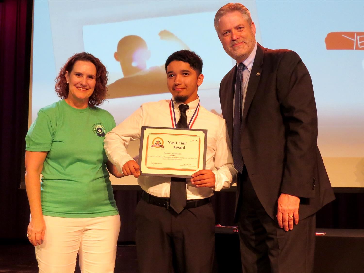 Yes I Can! award winner Juan Nava - North Paulding High